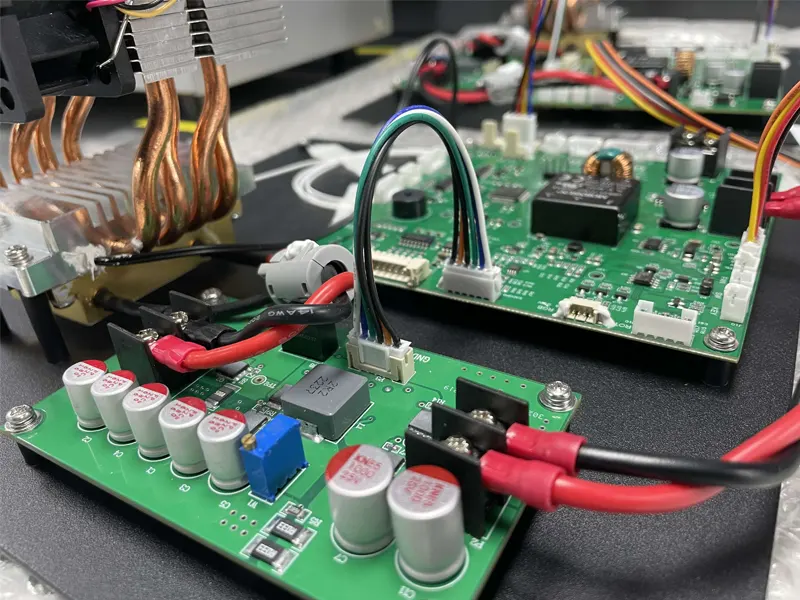 Source de lumière laser pour endoscope